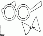 The round glasses and a bow tie, indispensable elements for Mr. Peabody